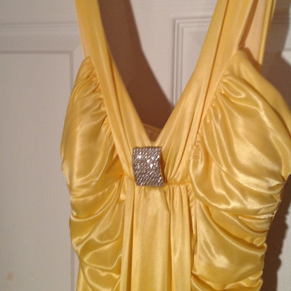 Prom dress worn once - Picture 2 of 4