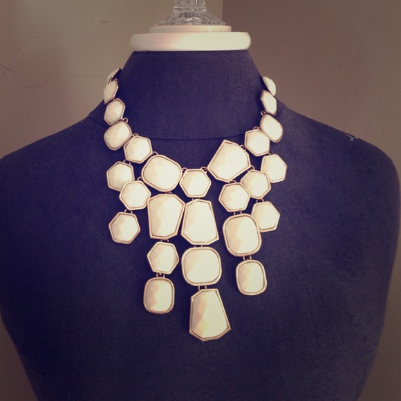 Cream geometric statement necklace