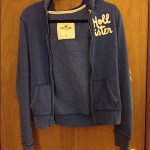 Hollister zip-up! 👌