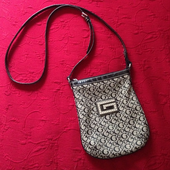 Guess purse