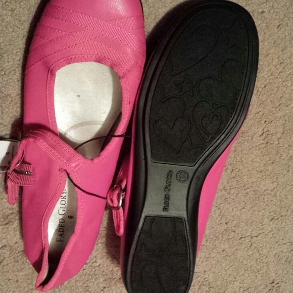 Pink size 6 flats - Picture 2 of 3