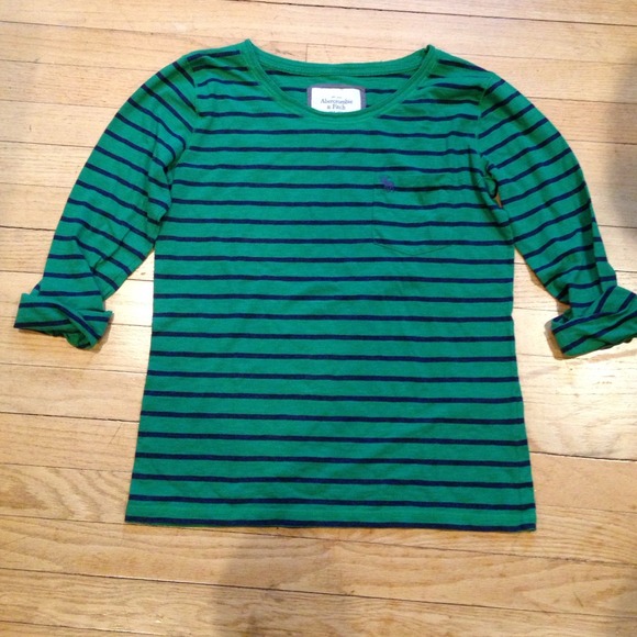 Abercrombie & Fitch quarter sleeved striped shirt