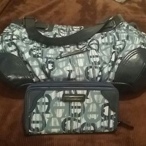 Hand bag and wallet bundle
