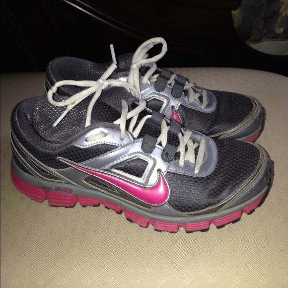 Nike!!! Dual Fusion Running Shoes!!!