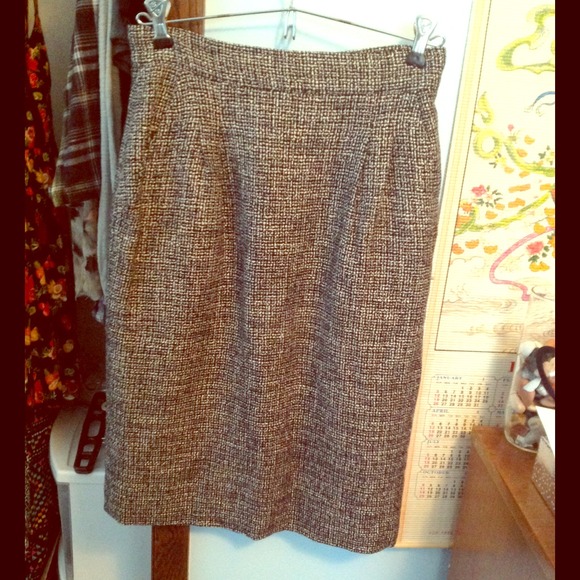 Tweed pencil skirt