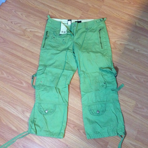 +The Limited+ Green Cargo Capris