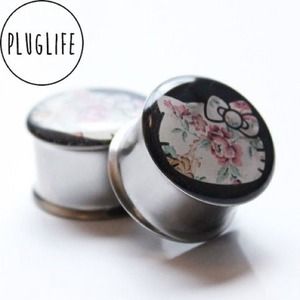 Custom 2 gauge floral hello kitty plugs