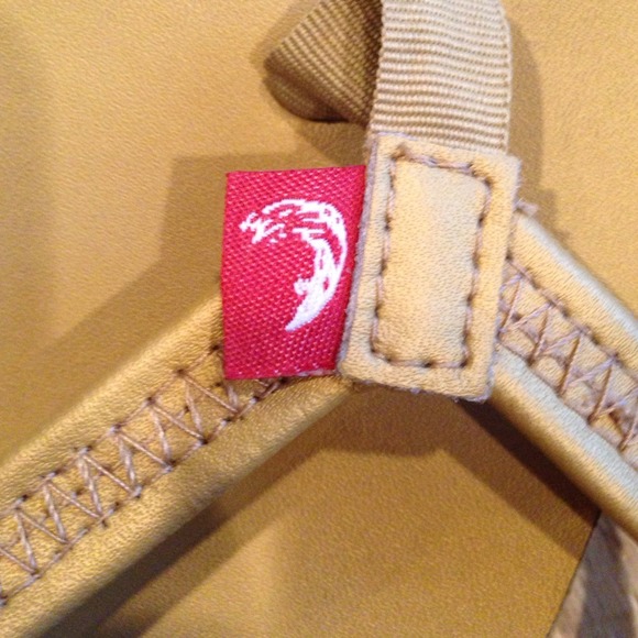 Triangle beachy flip flops - Picture 3 of 3