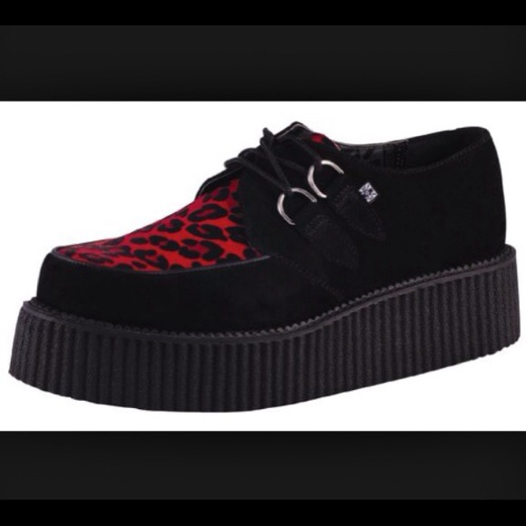 T.U.K. Black red cheetah print creepers - Picture 2 of 2