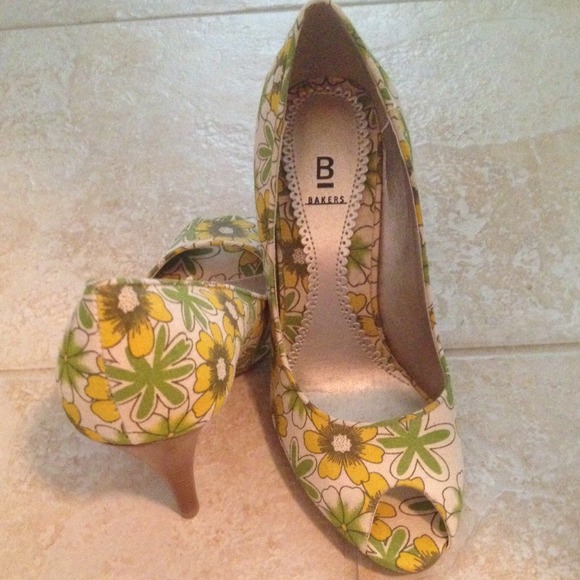 Baker shoes brand new