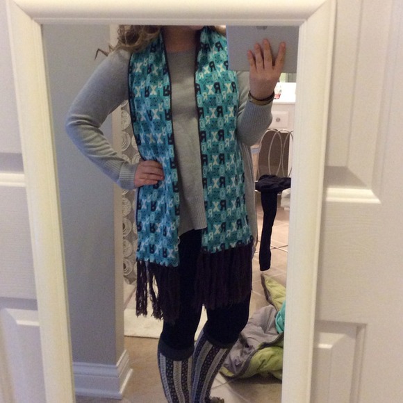 Reversible Roxy scarf - Picture 2 of 2