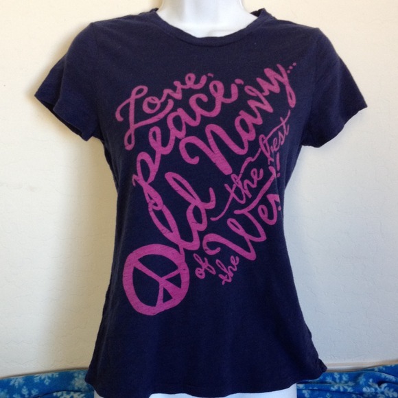 🌹🌹reserved🌹🌹Old Navy tshirt