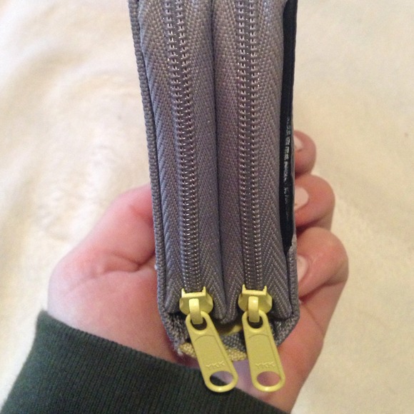 Wallet - Picture 2 of 4