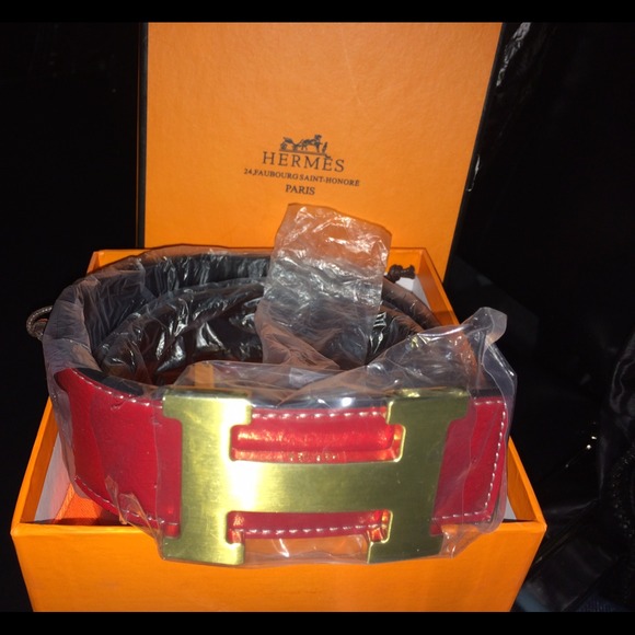 Reversible belt