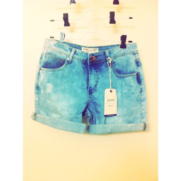 ❌SOLD❌Distressed denim shorts