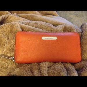 Michael kors wallet