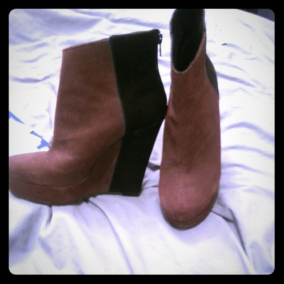 Kelsi Dagger Boots - Kelsi Dagger wedge