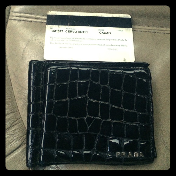 Prada credit card holder - Picture 1 of 2