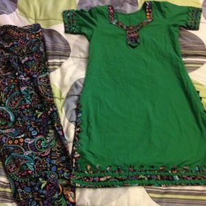 Pakistani shalwar kameez