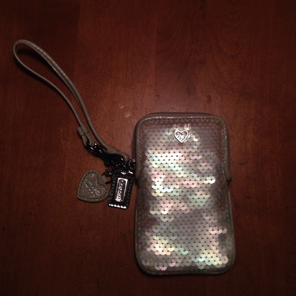 Coach Poppy Wristlet