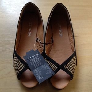 Cotton on opened toe flats