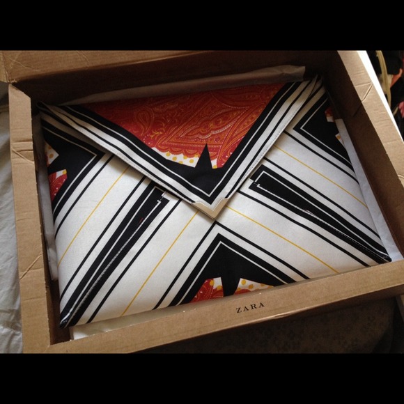 Zara clutch