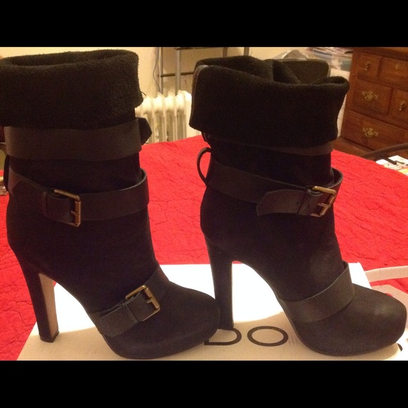 Ankle Boots - Picture 2 of 4