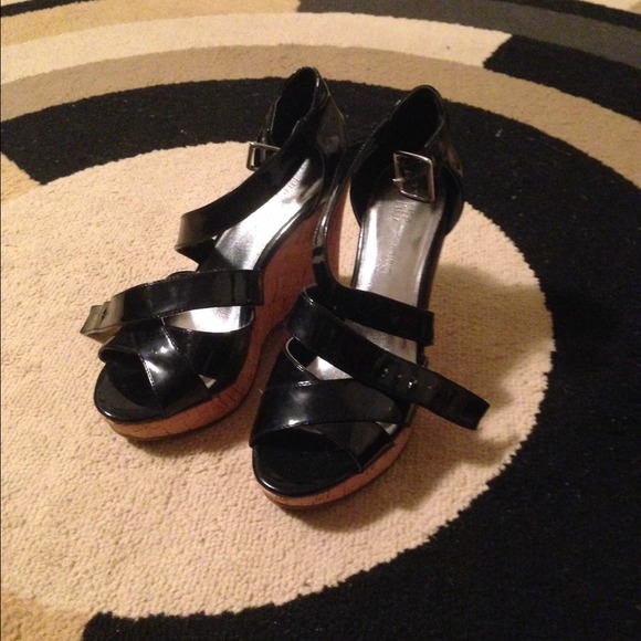 Shoes - Picture 3 of 3