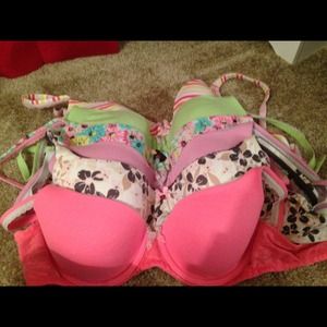 🚫HOLD🚫Victoria secret Demi cup bras. 34D.