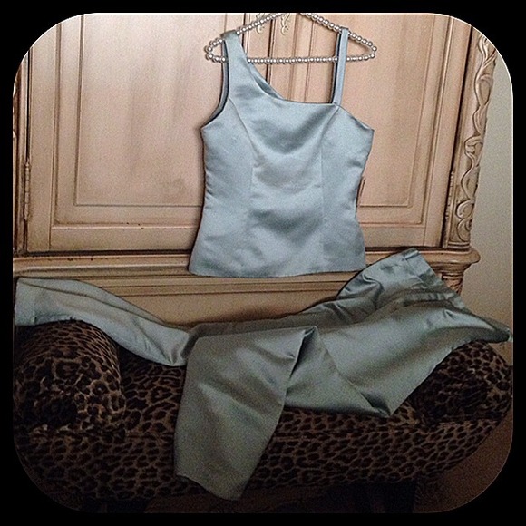 Couture ice blue satin pant suit - Picture 3 of 4