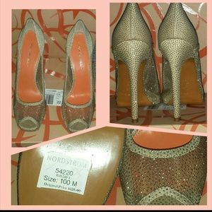 Via Spiga Pump