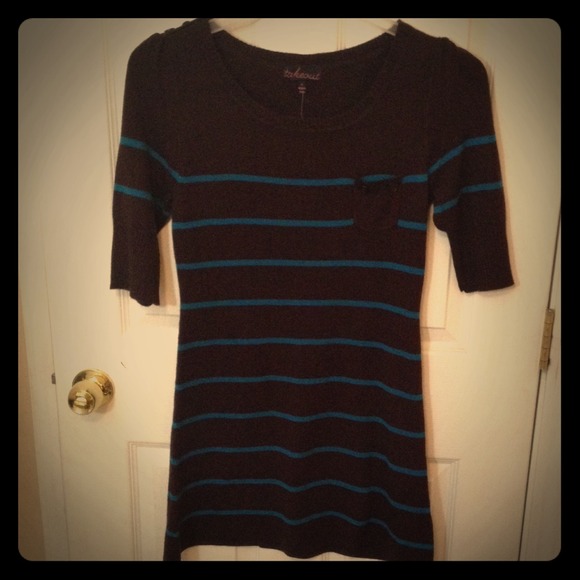 ❌SOLD❌Brown sweater/dress with blue stripes