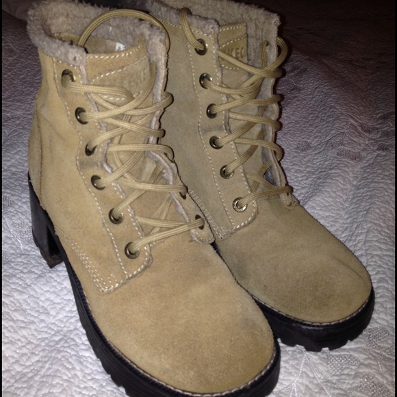 ❌Bundle❌Sketchers Boots