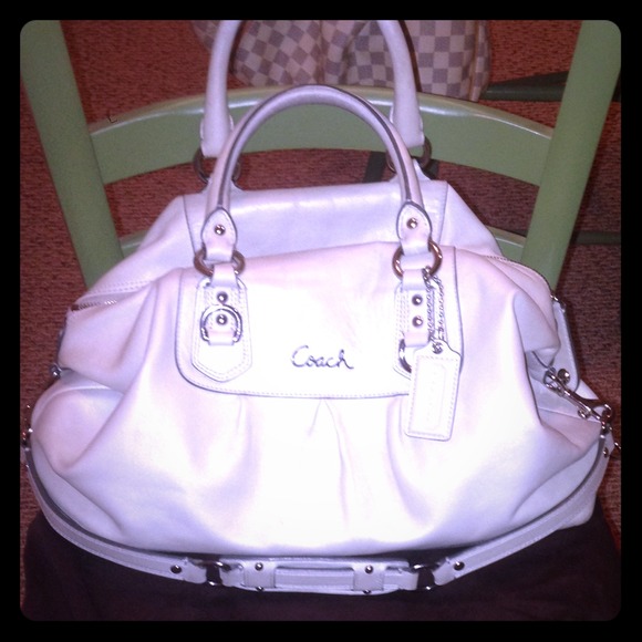 SOLD‼️Coach Ashley satchel. Large pearl handbag