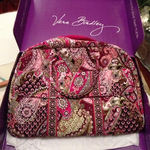 NWT Vera Bradley Grand Traveler Very Berry Paisley