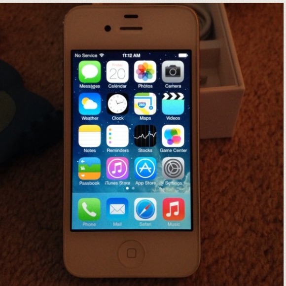 SOLD ❌ White iPhone 4  AT&T 8g EXCELLENT Condition - Picture 3 of 4