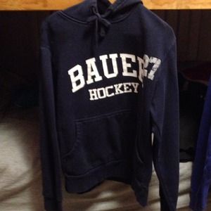 Bauer hockey hoodie. 🔱