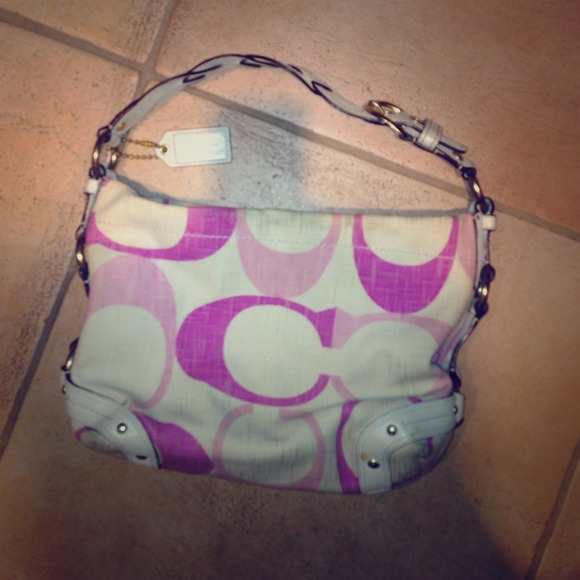 Coach Handbags - Adorable Coach bag! 💕