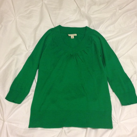 Kelly Green Sweater - Picture 1 of 1