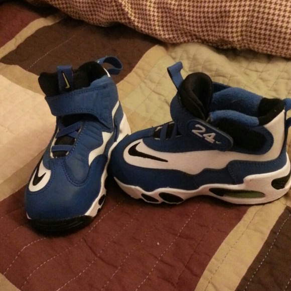 Toddlers Nike sneakers