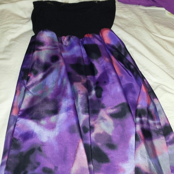 Dress - Picture 2 of 2