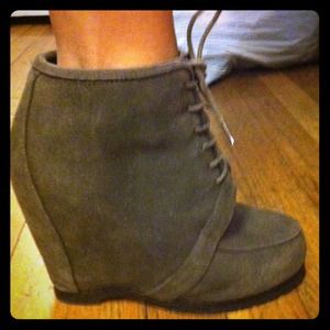 NEWLY PRICED Super cute and comfy wedge boots!