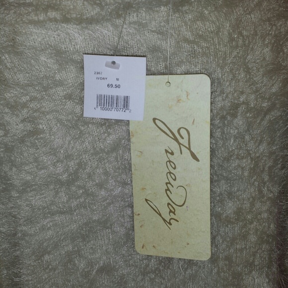 **HOST PICK 1/4/14**Freeway Owl sweater 100% nylon - Picture 2 of 4