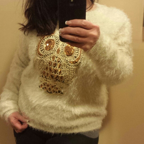 **HOST PICK 1/4/14**Freeway Owl sweater 100% nylon - Picture 4 of 4