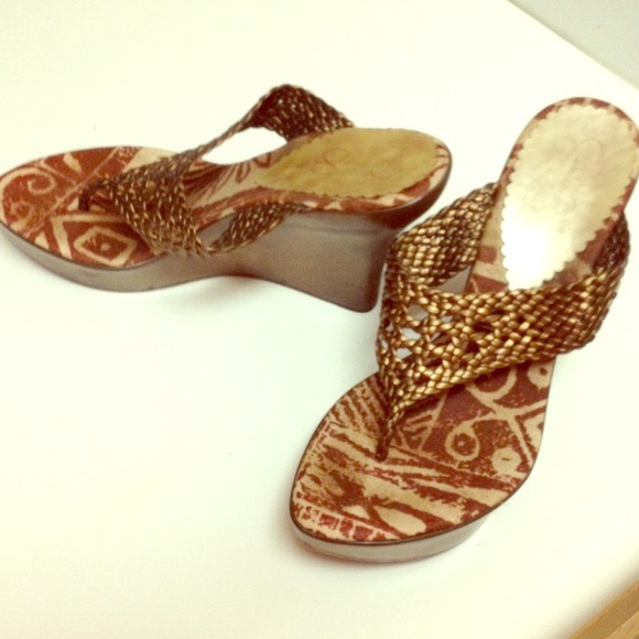 Jessica Simpson beautiful wedges! Size 8