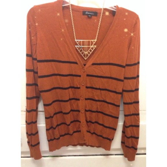 In love with this cardigan!