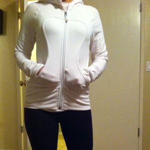 Lululemon white jacket preloved size 4