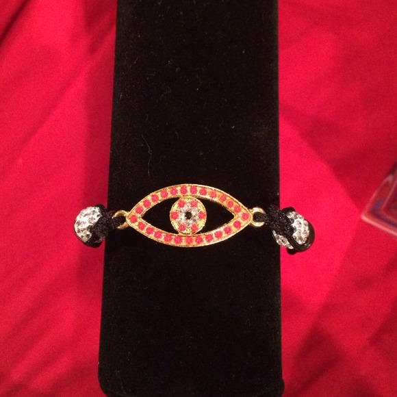 Red eye bracelet