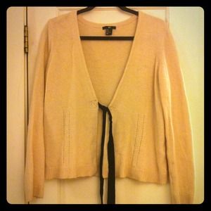 H&M classic sweater with ribbon