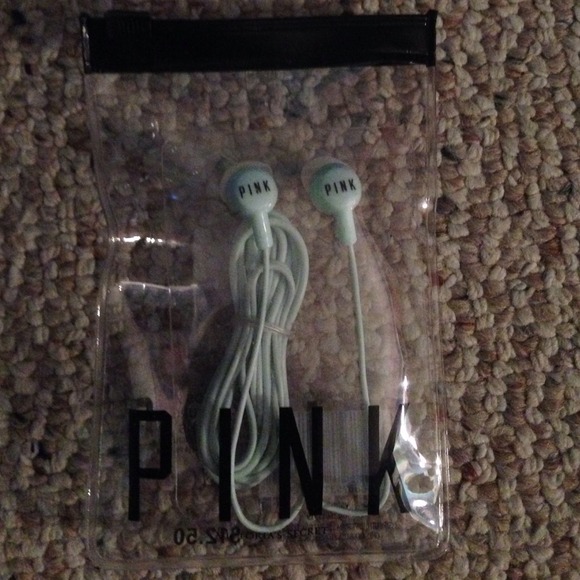 ***SOLD***Victoria's Secret earphones :)